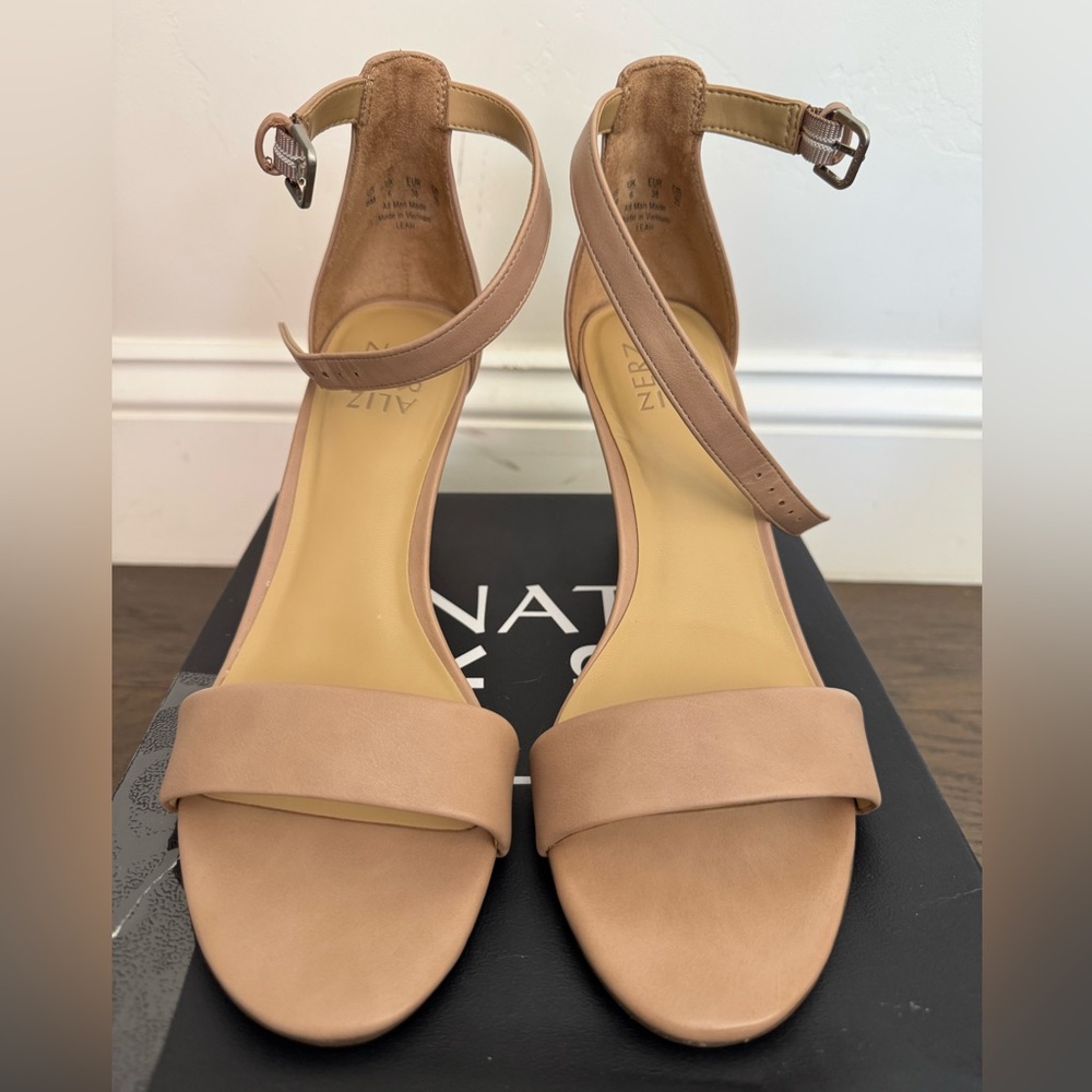 Naturalizer Ankle Straps-Leah, Marble Smooth. Heels Sandals.Beige Color.…